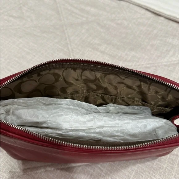 Coach Red Leather Toiletry Bag - Picture 4 of 5